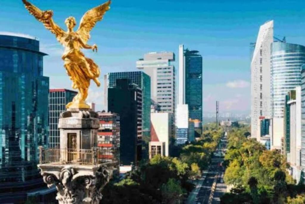 Appartamento Castillo De Chapultepec Città del Messico Esterno foto